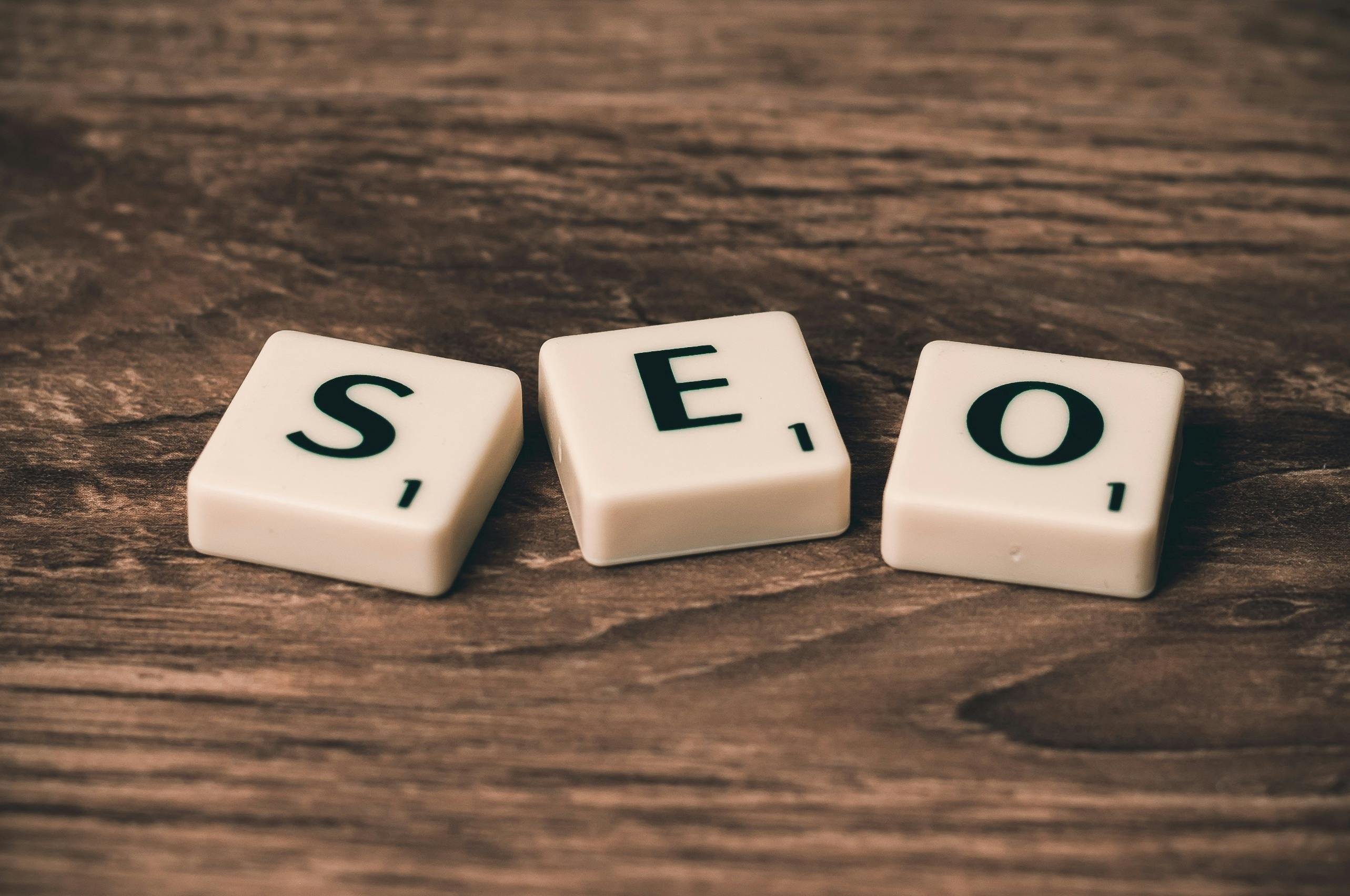 Seo written on game blocks.